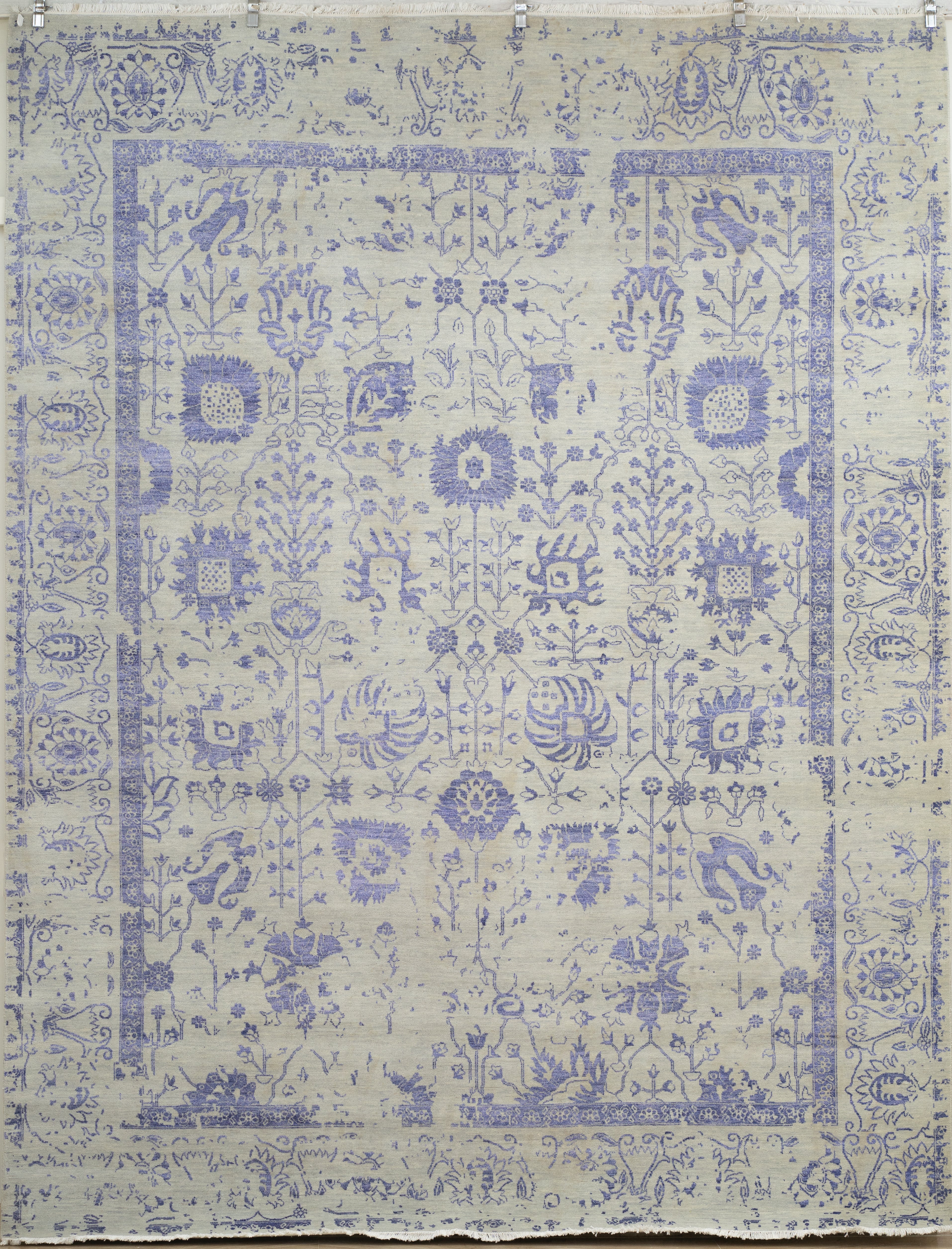 Handknotted Modern Carpet DIA- 4237 VASE 3
